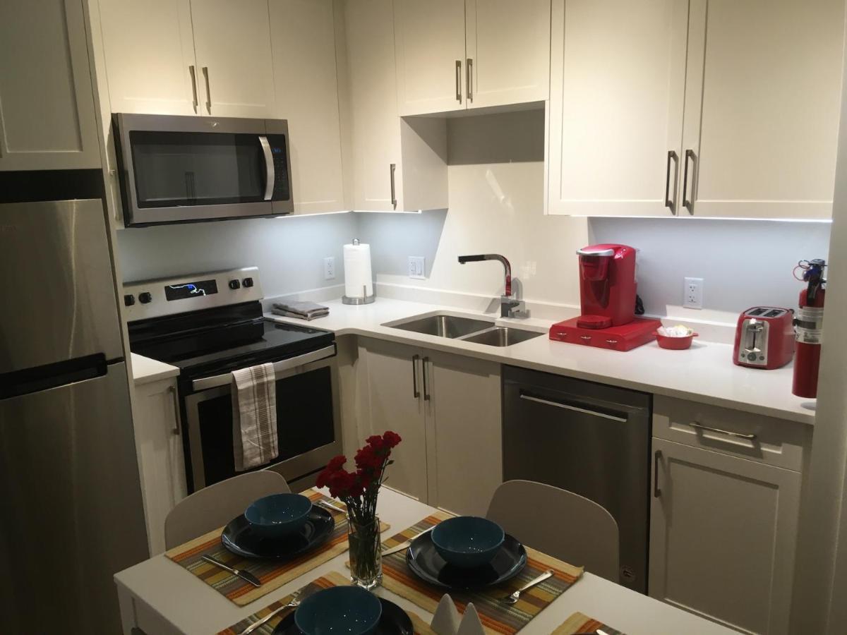 Mollys Cottage-The Suite On Vancouver Island Near Yyj Airport And The Wa And Bc Ferries North Saanich Εξωτερικό φωτογραφία
