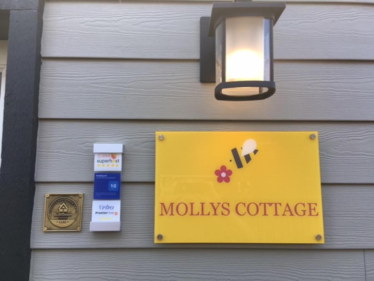 Mollys Cottage-The Suite On Vancouver Island Near Yyj Airport And The Wa And Bc Ferries North Saanich Εξωτερικό φωτογραφία