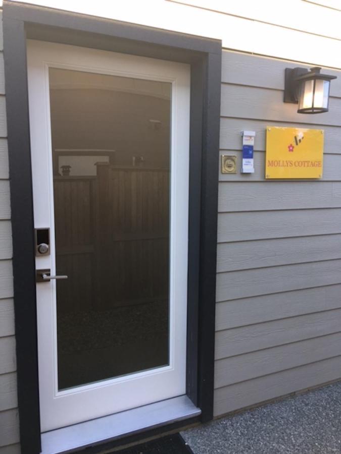 Mollys Cottage-The Suite On Vancouver Island Near Yyj Airport And The Wa And Bc Ferries North Saanich Εξωτερικό φωτογραφία